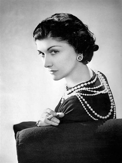 coco chanel prendas|Coco Chanel ejemplos.